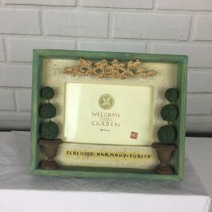 Russ Berrie Green Handpainted Topiary Garden Tabletop Shelf Photo Frame